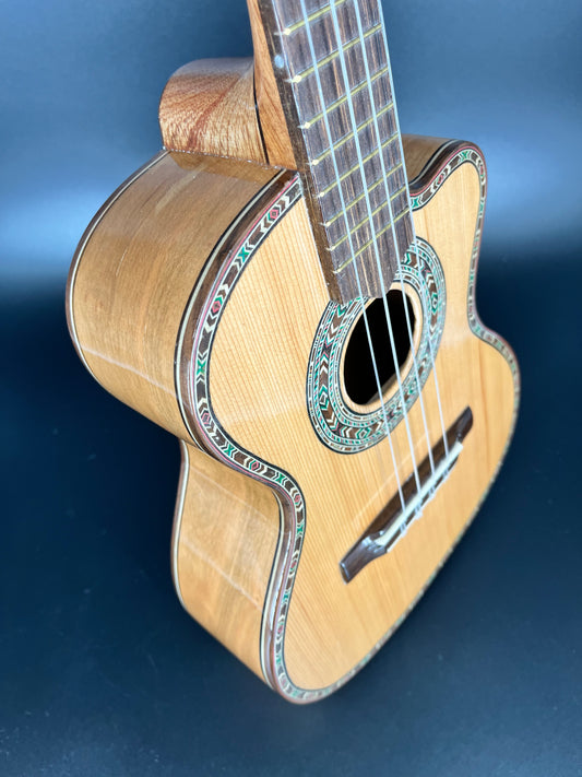 Summit Tenor Ukulele Spruce / Cherry #34